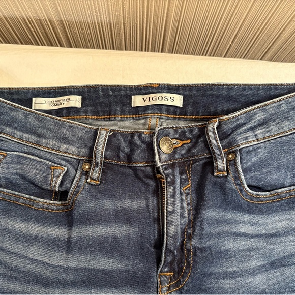 Vigoss Dark Blue Cropped Straight Leg Jeans Size: 28 - Picture 3 of 8